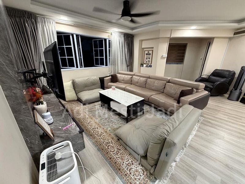 5 Room (5I) HDB for Sale in  494B Tampines Avenue 9 - Image 2