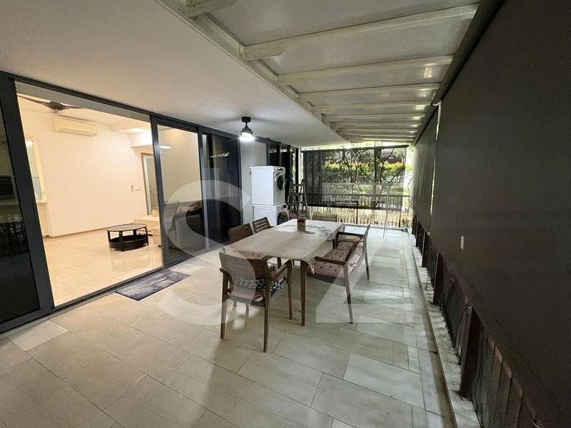3 Bed Condo for Sale in  Lakeville - Image 1