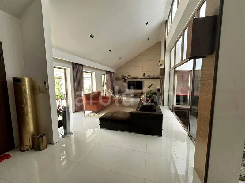 5 Bed Terraced House (Landed) for Sale in  Serangoon Garden Estate - Image 1