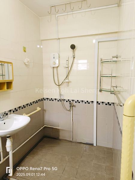 4 Room (4A) HDB for Sale in  402 Jurong West Street 42 - Image 6