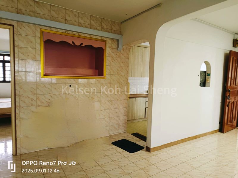 4 Room (4A) HDB for Sale in  402 Jurong West Street 42 - Image 3