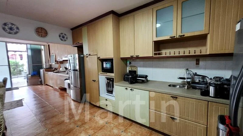 4 Bed Terraced House (Landed) for Rent in  Jalan Lana - Image 5