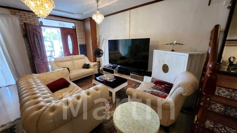 4 Bed Terraced House (Landed) for Rent in  Jalan Lana - Image 10