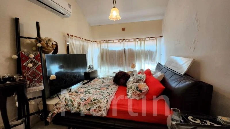 4 Bed Terraced House (Landed) for Rent in  Jalan Lana - Image 9