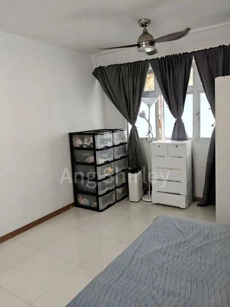 Master Room (HDB) for Rent in  451B Bukit Batok West Avenue 6 - Image 1