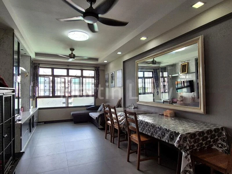 4 Room (4A) HDB for Sale in  592A Montreal Link - Image 2