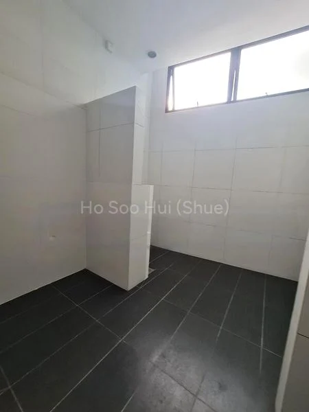 Light Industrial (B1) for Rent: Novelty BizCentre - Image 1