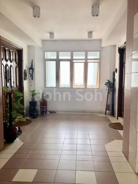 3 Bed Condo for Sale in  The Waterside - Image 5