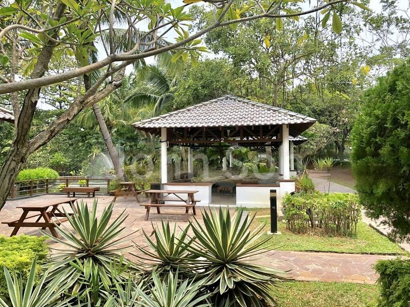 3 Bed Condo for Sale in  The Waterside - Image 8