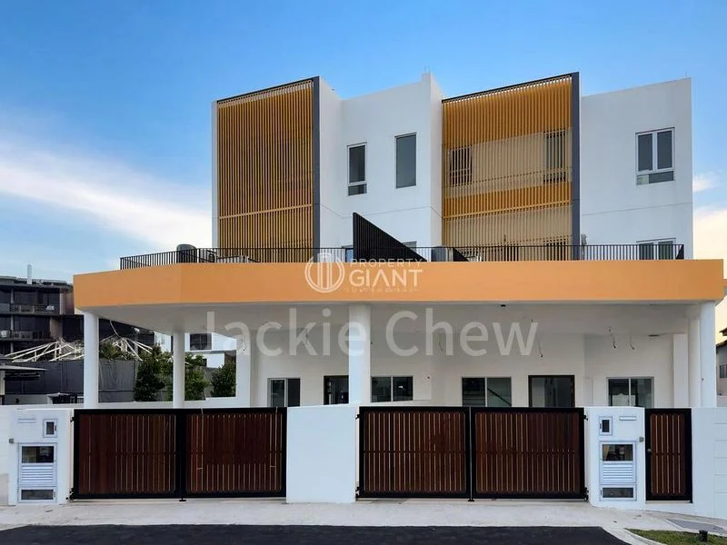 6 Bed Semi-Detached House (Landed) for Sale in  Toh Estate - Image 9