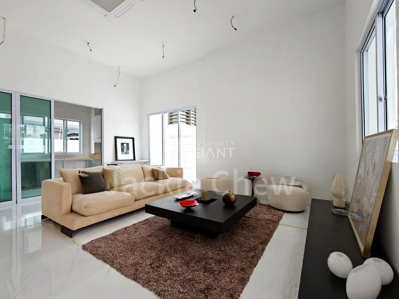 6 Bed Semi-Detached House (Landed) for Sale in  Toh Estate - Image 8