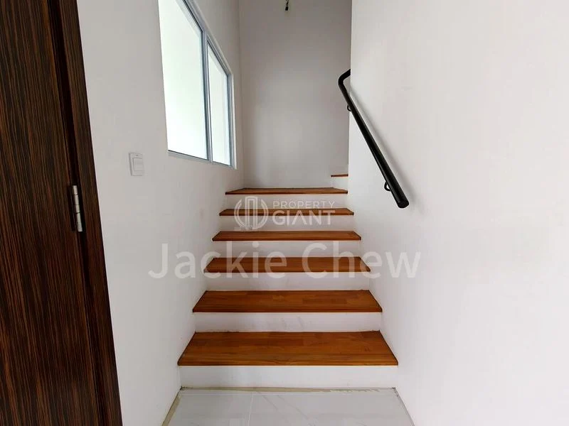 6 Bed Semi-Detached House (Landed) for Sale in  Toh Estate - Image 1