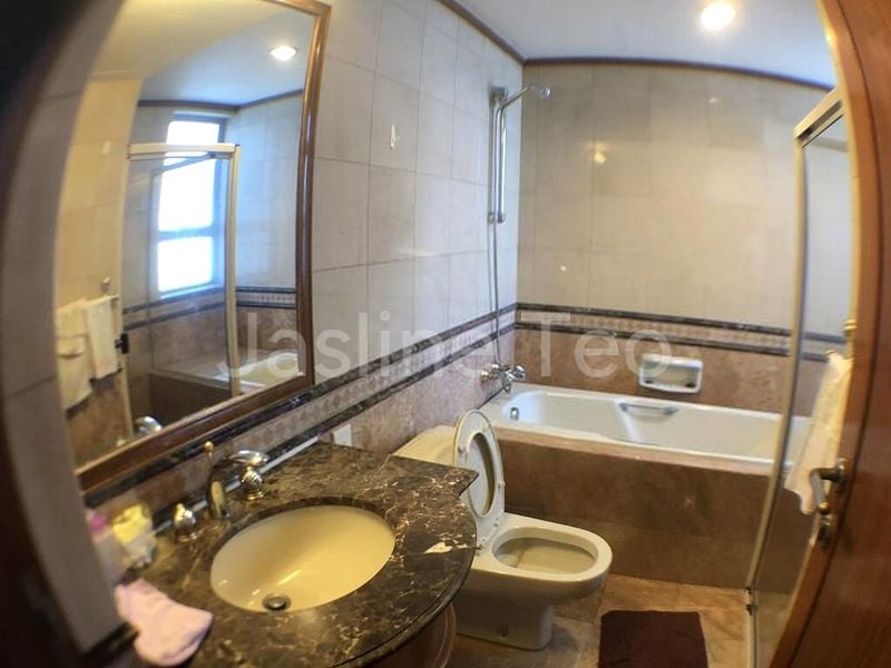 2 Bed Condo for Rent in  The Bayshore - Image 12