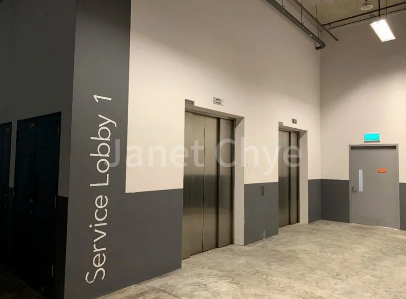 Light Industrial (B1) for Rent in  Nordcom Two - Image 4