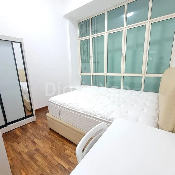 3 Bed Apartment (Condo) for Sale in  Sims Dorado - Image 1