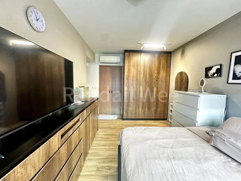 5 Room (5I) HDB for Sale in  439A Bukit Batok West Avenue 8 - Image 12