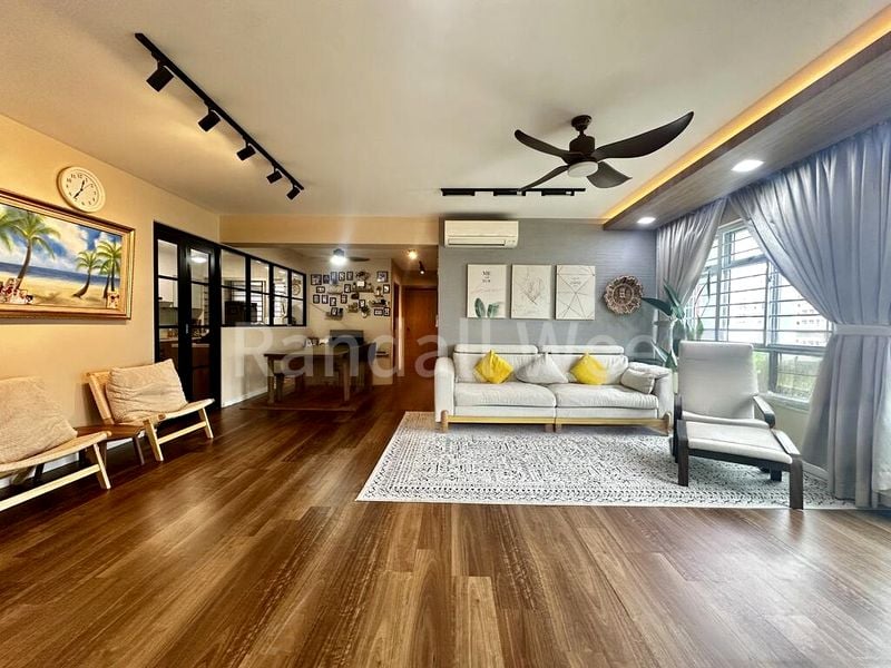 5 Room (5I) HDB for Sale in  439A Bukit Batok West Avenue 8 - Image 18