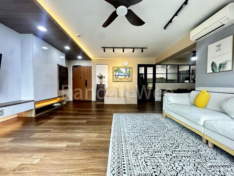 5 Room (5I) HDB for Sale in  439A Bukit Batok West Avenue 8 - Image 15