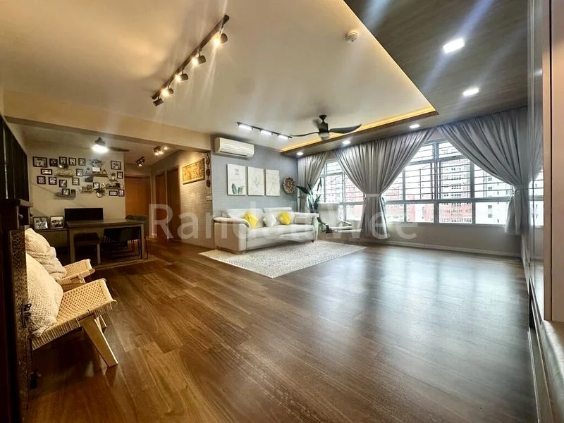 5 Room (5I) HDB for Sale in  439A Bukit Batok West Avenue 8 - Image 16