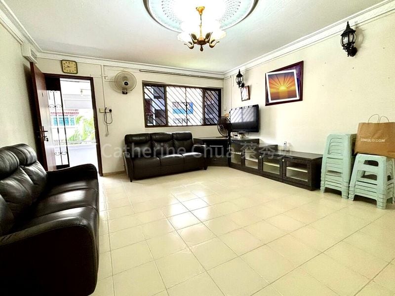 4 Room (4NG) HDB for Sale in  126 Serangoon North Avenue 1 - Image 2