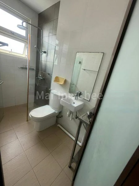 Master Room (Landed) for Rent in  Kimnan Park - Image 10