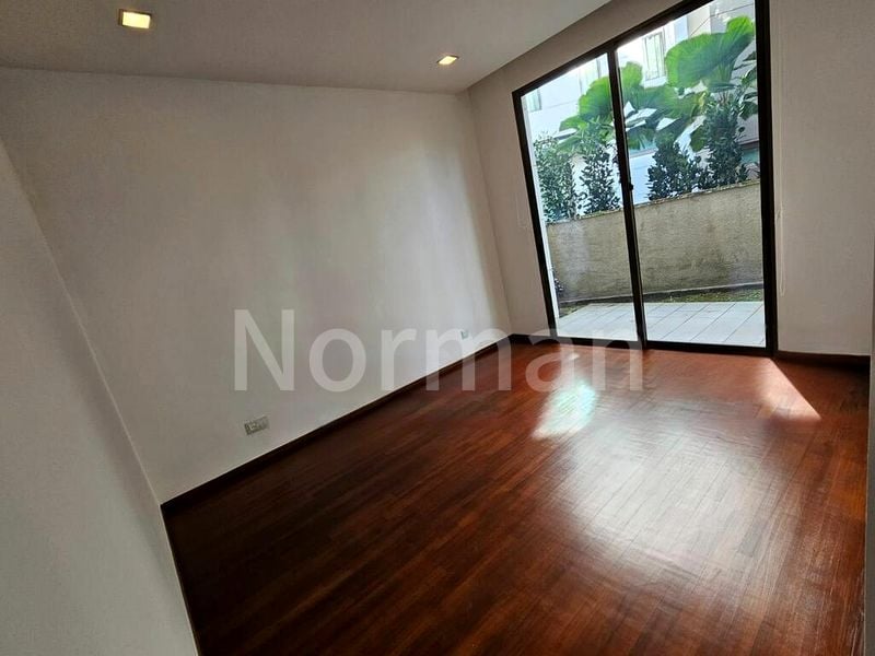 7 Bed Bungalow (Landed) for Rent around  Paradise Island - Image 3