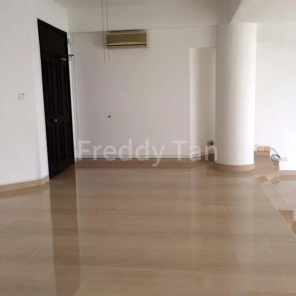 4 Bed Condo for Rent in  Rivershire - Image 2