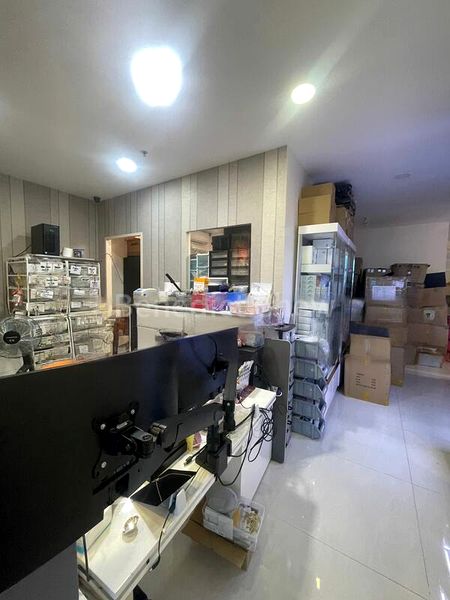 Light Industrial (B1) for Rent: Tradehub 21 - Image 4