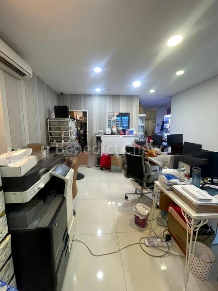 Light Industrial (B1) for Rent: Tradehub 21 - Image 3