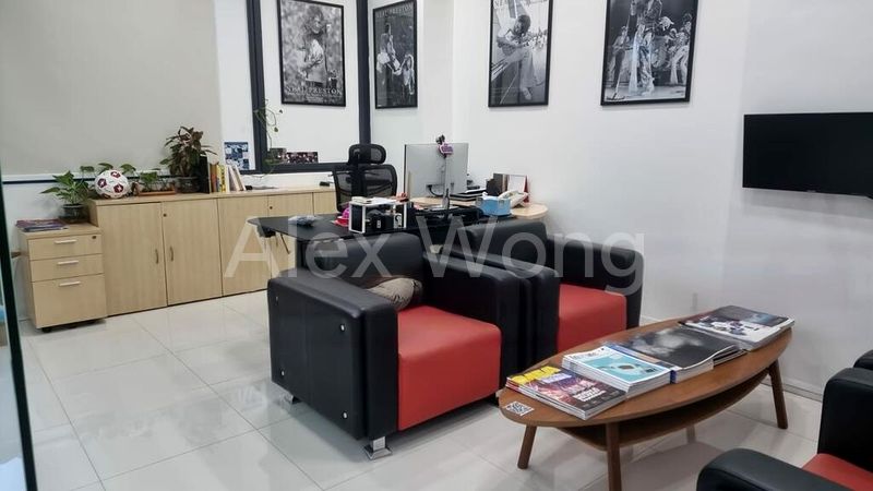 Light Industrial (B1) for Sale: E-Centre @ Redhill - Image 2