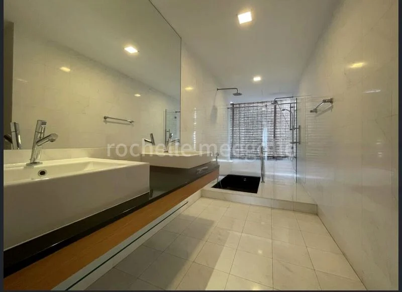5 Bed Semi-Detached House (Landed) for Rent in  Bukit Villas - Image 9