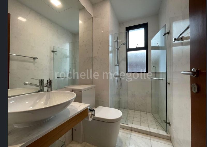 5 Bed Semi-Detached House (Landed) for Rent in Bukit Villas - Image 4