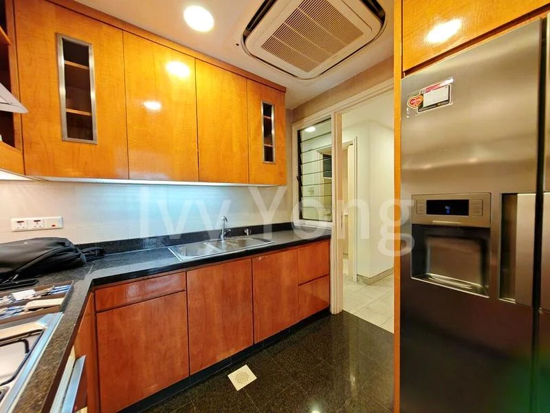 4 Bed Condo for Rent in  Grange 70 - Image 12