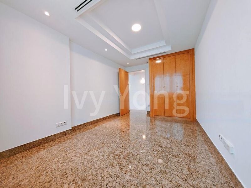 4 Bed Condo for Rent in  Grange 70 - Image 9