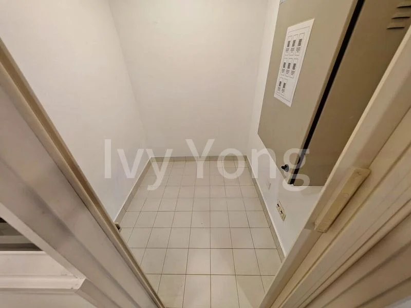 4 Bed Condo for Rent in  Grange 70 - Image 1