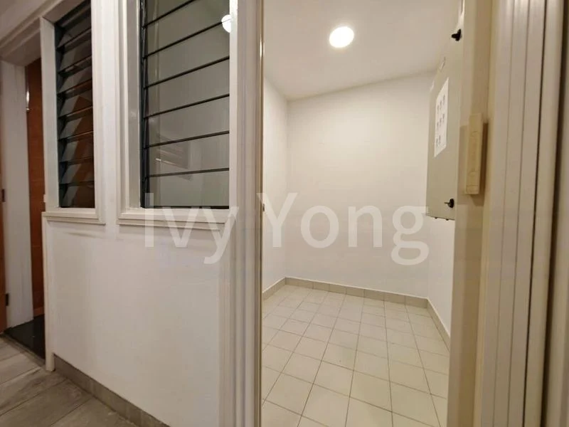 4 Bed Condo for Rent in  Grange 70 - Image 3