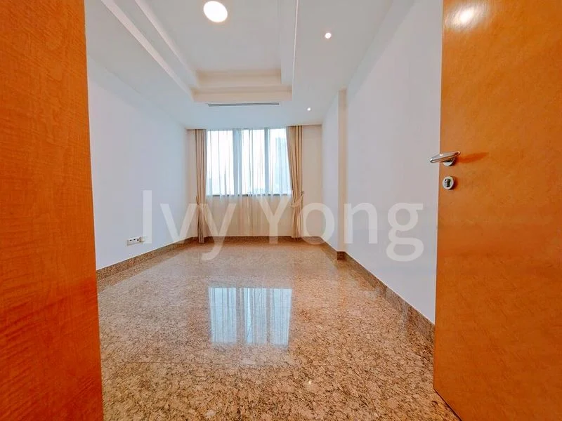 4 Bed Condo for Rent in  Grange 70 - Image 10