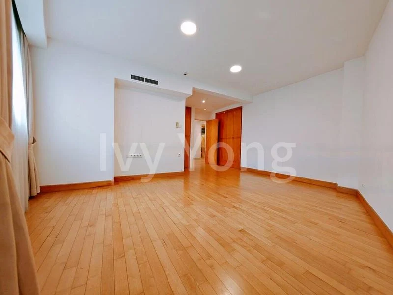 4 Bed Condo for Rent in  Grange 70 - Image 6