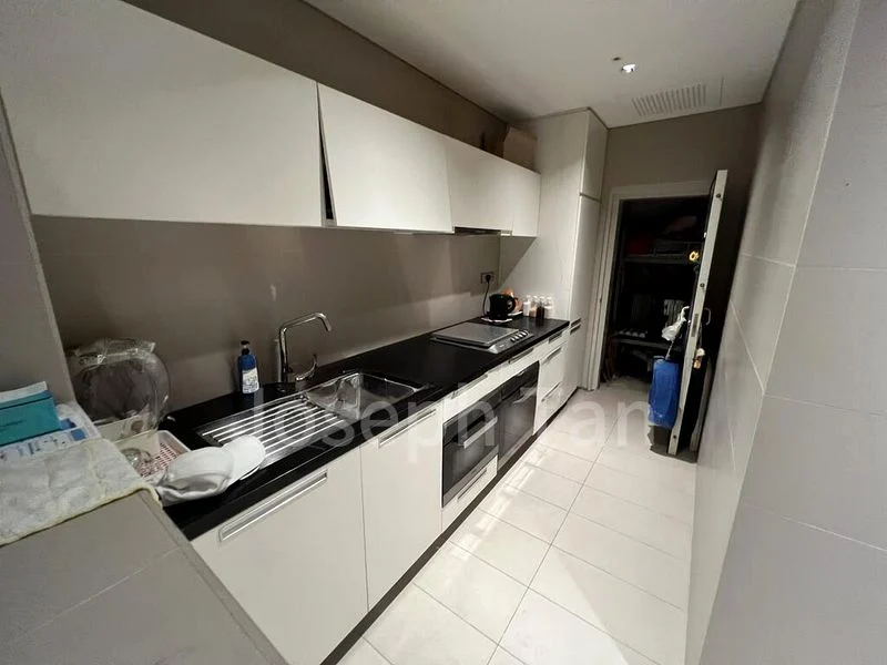 3 Bed Condo for Rent in  3 Orchard By-The-Park - Image 8