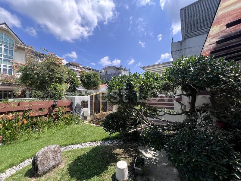 7 Bed Semi-Detached House (Landed) for Sale in Golden Palms - Image 3