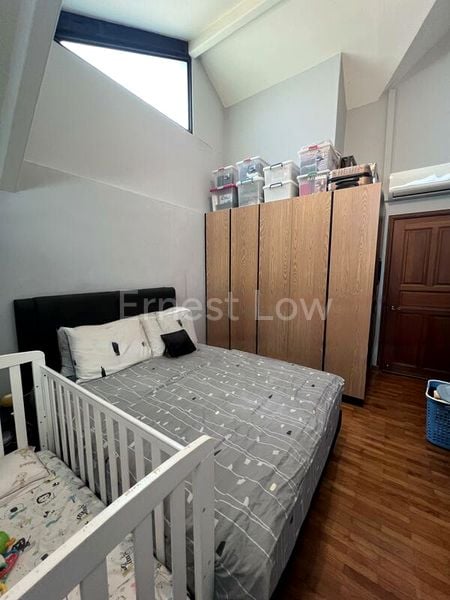 7 Bed Semi-Detached House (Landed) for Sale in Golden Palms - Image 16