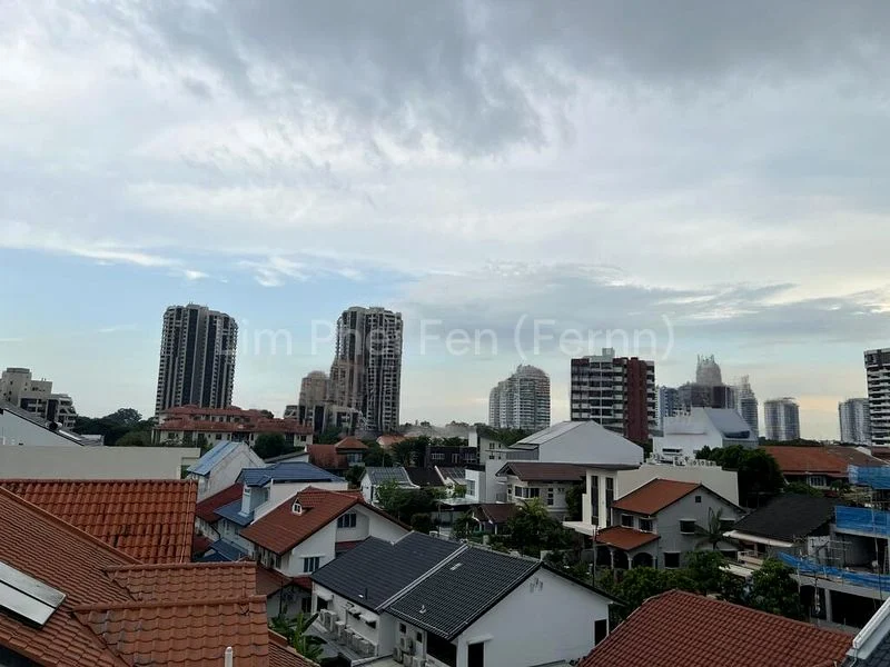 7 Bed Bungalow (Landed) for Sale in  Sennett Lane - Image 3