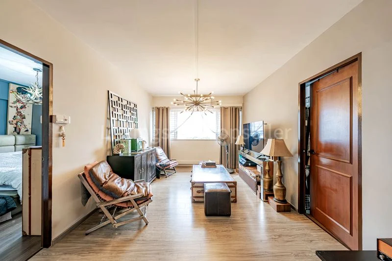 3 Room (3STD) HDB for Sale in 637 Veerasamy Road - Image 1