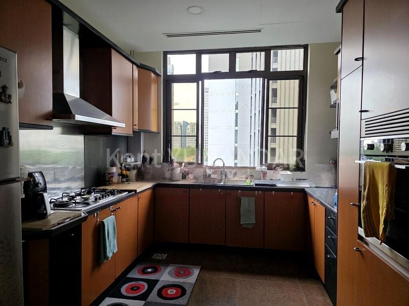 4 Bed Apartment (Condo) for Rent in Manhattan Mansions - Image 3