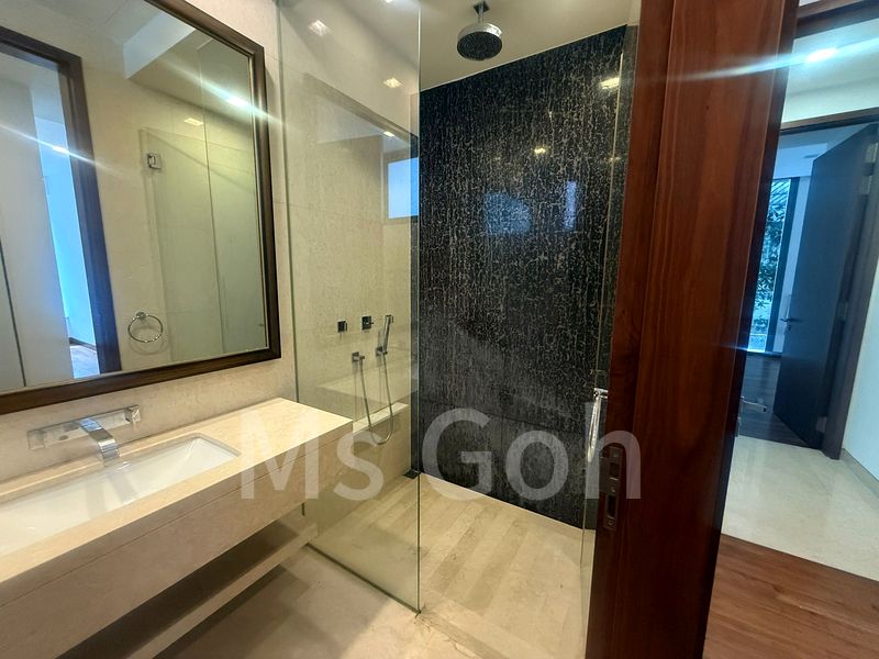 4 Bed Condo for Rent in  Sage - Image 7