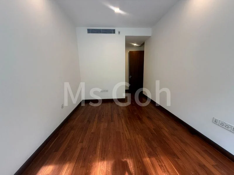 4 Bed Condo for Rent in  Sage - Image 9