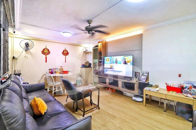 4 Room (4S) HDB for Sale in  319 Ubi Avenue 1 - Image 2