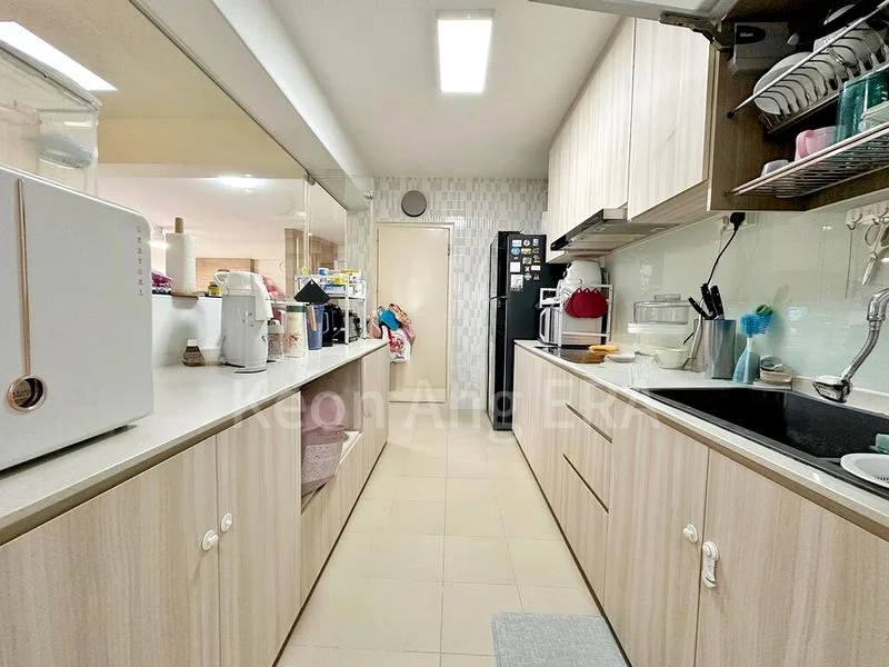 5 Room (5I) HDB for Sale in  443C Bukit Batok West Avenue 8 - Image 7