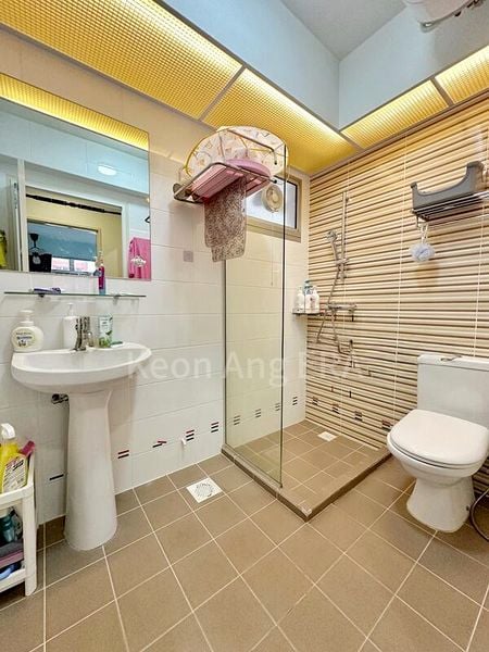 5 Room (5I) HDB for Sale in  443C Bukit Batok West Avenue 8 - Image 13