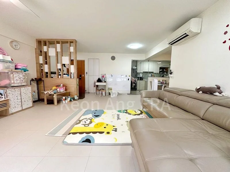 5 Room (5I) HDB for Sale in  443C Bukit Batok West Avenue 8 - Image 11
